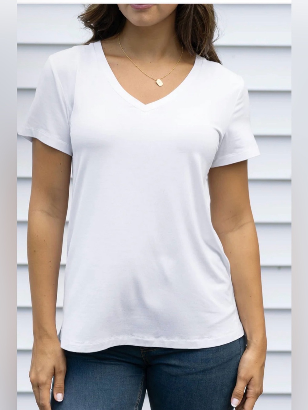 Grace & Lace Women's White V-Neck Short Sleeve Tee